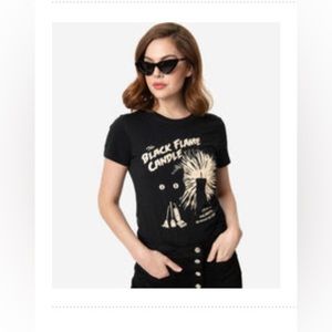 Hocus pocus black flame candle Halloween black and tan tee shirt, size small.